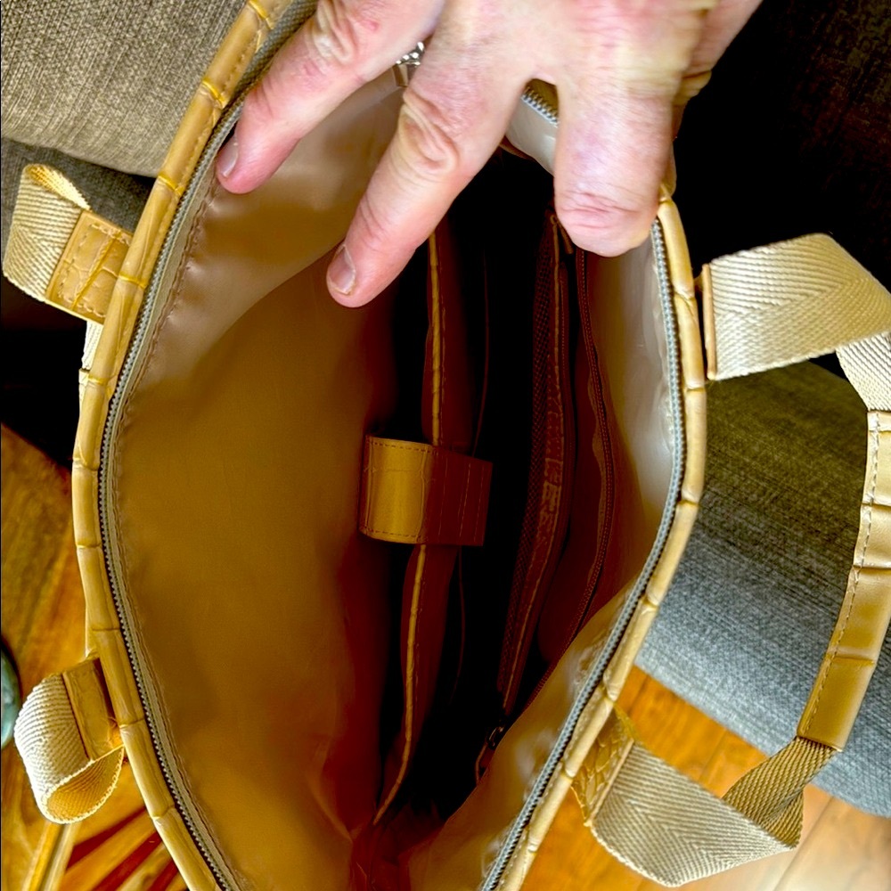 Beis Backpack - image 4